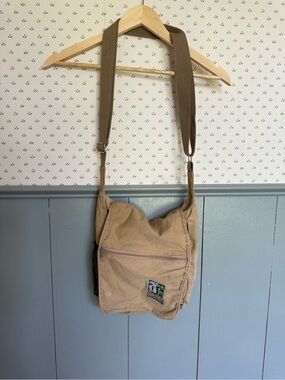 Vintage Tan canvas shoulder bag